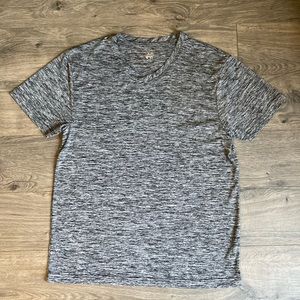 Men’s Beverly Hills Polo Club T Shirt size Medium